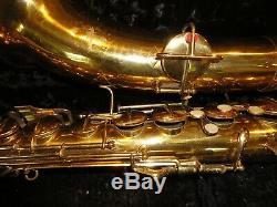 1934 35 VINTAGE CONN 10M NAKED LADY TENOR SAXOPHONE with CARRYING CASE