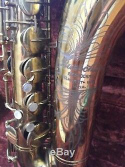 1950's BUESCHER True Tone Aristocrat 156 Series Tenor Saxophone withOriginal Case