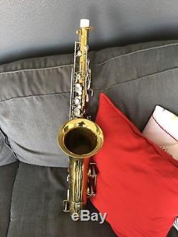 Beuscher 31A Tenor Saxophone (Vintage) (Recently Overhauled) with SKB Case