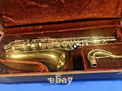 Buescher Aristocrat Saxophone 568xxx excellent Player and very good condition