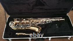 Bundy BTS-300 Tenor Saxophone with Case. Used(Barely used!)