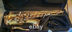 Chi Xing Saxophone for Parts! NON FUNCTIONING. Comes with everything. LOCAL ONLY