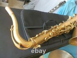 EASTMAN 52nd STREET Bb TENOR SAXOPHONE, ETS-652RL SAX. WITH A BRAND NEW CASE