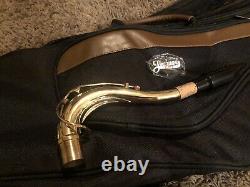 Giardinelli GTS-10 Advanced Tenor Saxophone By Eastman w Case