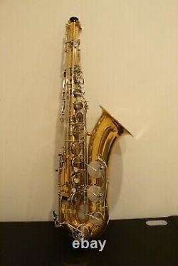 Jupiter JTS-689 tenor saxophone and Case
