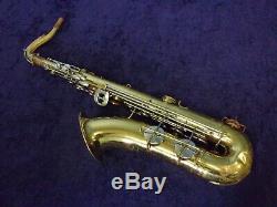 SOLID QUALITY! COLLEGIATE By HOLTON ELKHORN, WIS. U. S. A. TENOR SAXOPHONE + CASE