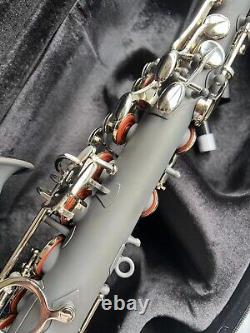 Tenor saxophone, 54 reference model, carbon laquare, unique withselmer caddy
