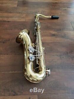 Tenor saxophone KING 615 U. S. A WITH CASE SERIAL NUMBER 890062
