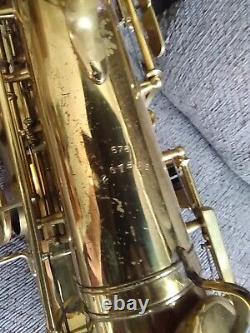 VINTAGE QUALITY! COLLEGIATE BY HOLTON 576 TENOR SAXOPHONE + CASE Nice