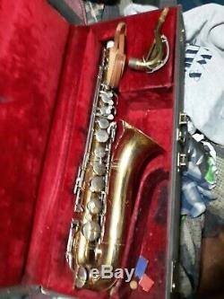 Vintage 1960 Buescher Aristocrat Tenor Saxophone With Case 1 Owner NICE! #422384