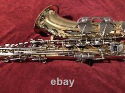 Vito Tenor Saxophone Excellent Condition Original Case + MP Next Day Shipping