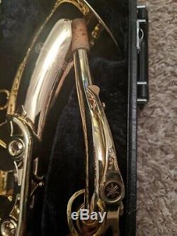 Yamaha yts52 tenor saxophone serial 005091a With case and strap